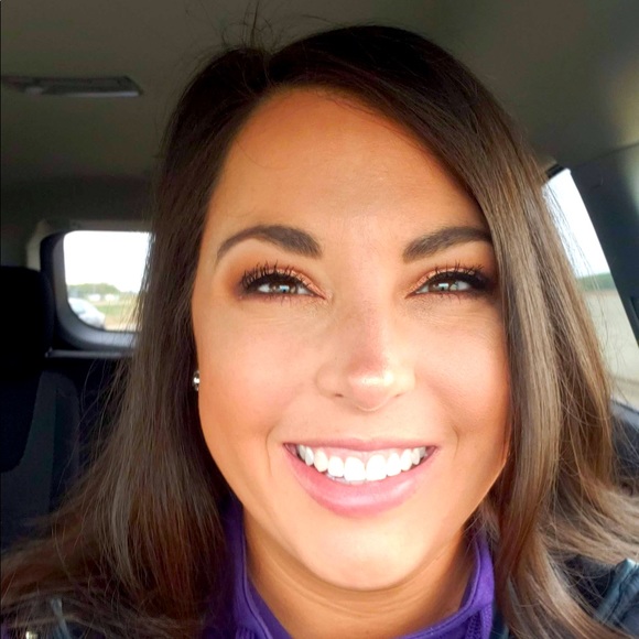 Meet your Posher, Amber - Picture 1 of 1